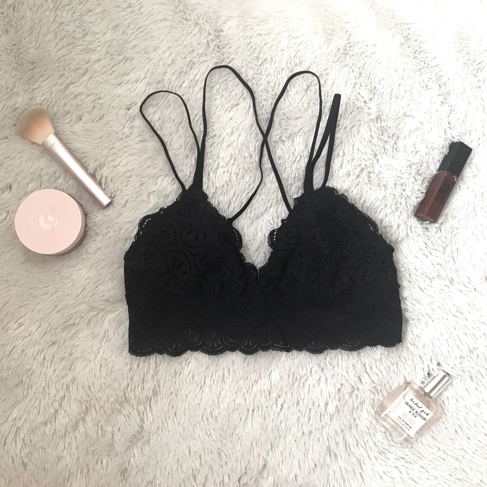 Arie lace bralette